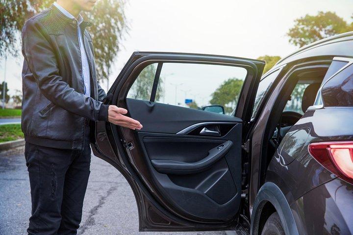 Private Departure Transfer: Hotel to Bangkok Suvarnabhumi Airport (BKK)
