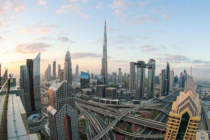 Burj Khalifa, Dubai Aquarium & UWZ with Penguin Cove Tickets