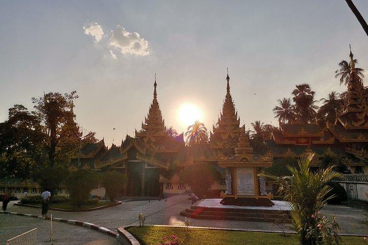 Small Group: 6-Hour Yangon Highlights CityWalk Join-In Guided Tour
