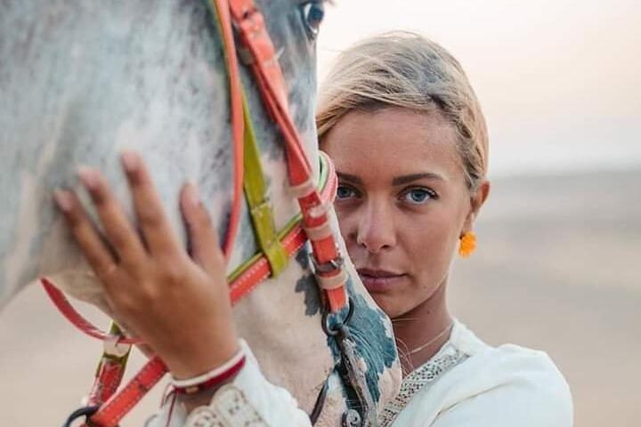 Private Half-Day Tour of Giza Pyramids by Camel or Horse