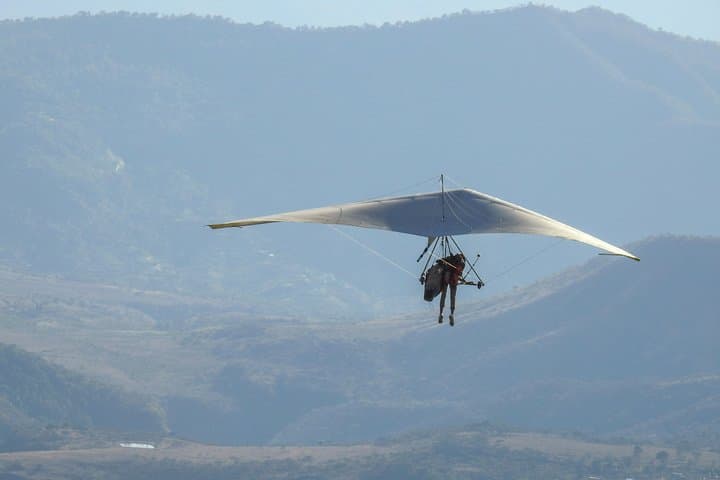 Hang gliding in Valle de Bravo