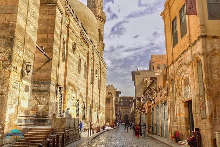 El-Moez Street and Khan Khalili Bazaar