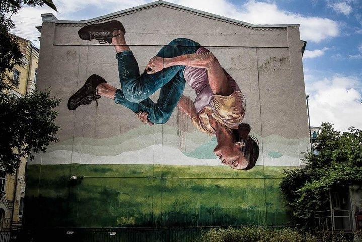 Private Ukrainian Street Art Tour in Kiev