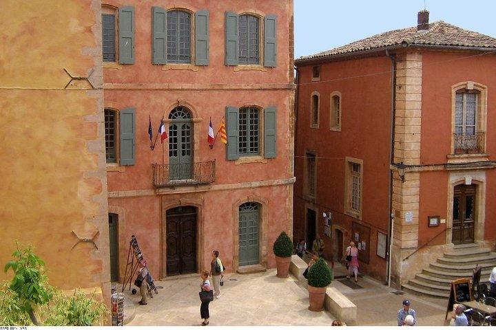 Half Day Villages of Luberon & lavanders Tour from Avignon