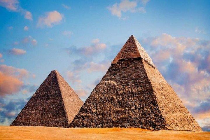 Half-Day Private Tour in Pyramids of Giza from Cairo
