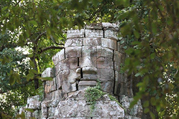 Haft Day Small Circuit Angkor Tour by Tuk Tuk ( Private)