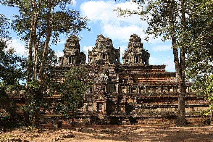 Haft Day Small Circuit Angkor Tour by Tuk Tuk ( Private)