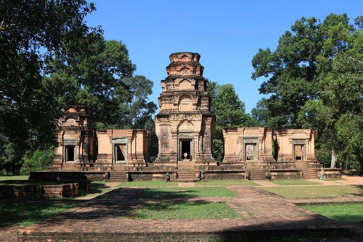Haft Day Small Circuit Angkor Tour by Tuk Tuk ( Private)