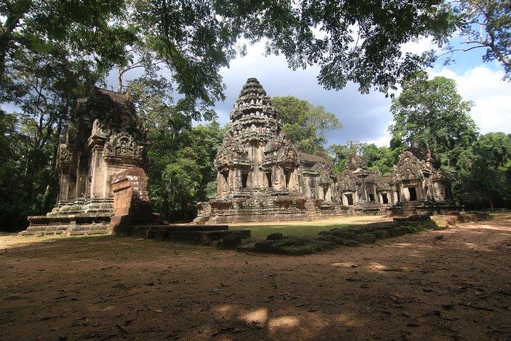 Haft Day Small Circuit Angkor Tour by Tuk Tuk ( Private)