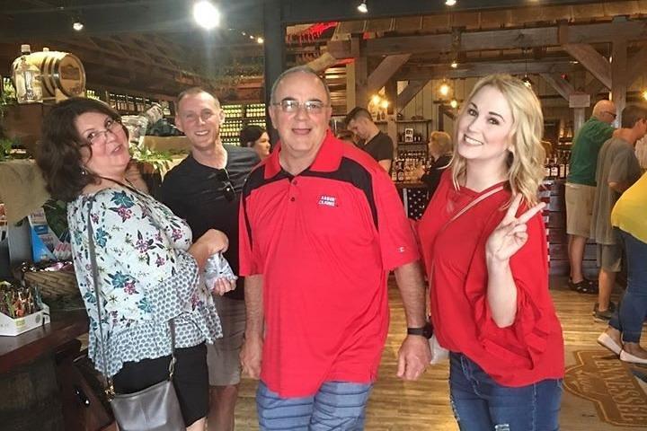 Famous Moonshine & Wine Tour From Pigeon Forge
