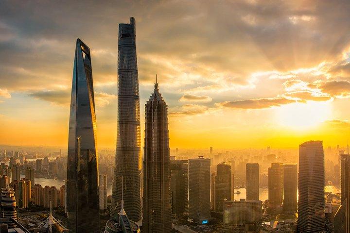 Private Tour: World Financial Center, the Bund, Yu Garden and Shanghai Museum