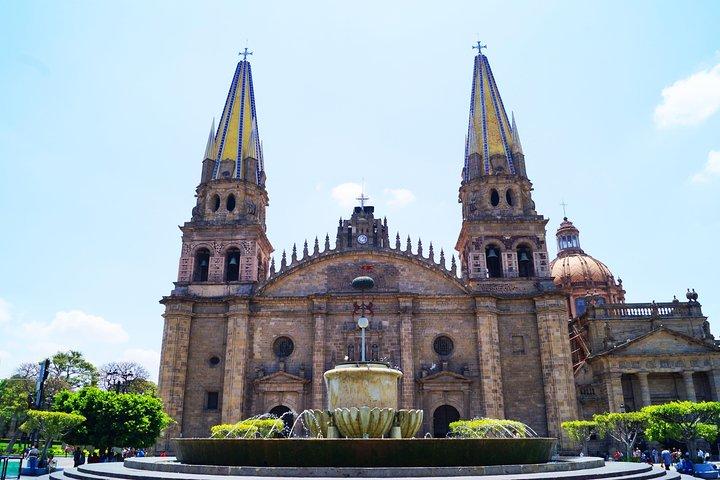 Mexican Muralism in Guadalajara. A Cultural PRIVATE TOUR