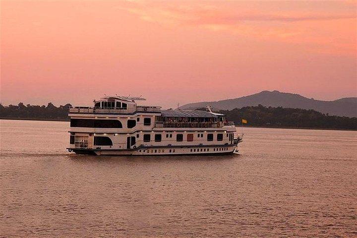 Hooghly River Evening Cruise