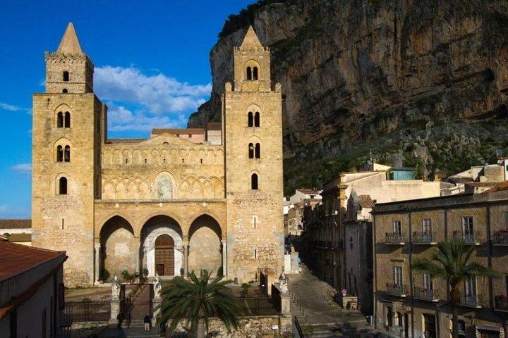 Private 8-Hour Monreale and Cefalu Tour from Palermo