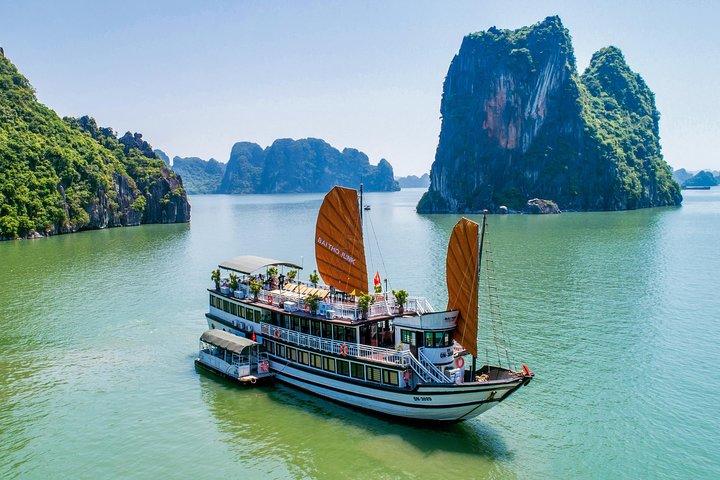 3-Day Bai Tu Long Cruise: Halong bay, Kayak, Meals, Cave, Beach -All Inclusive