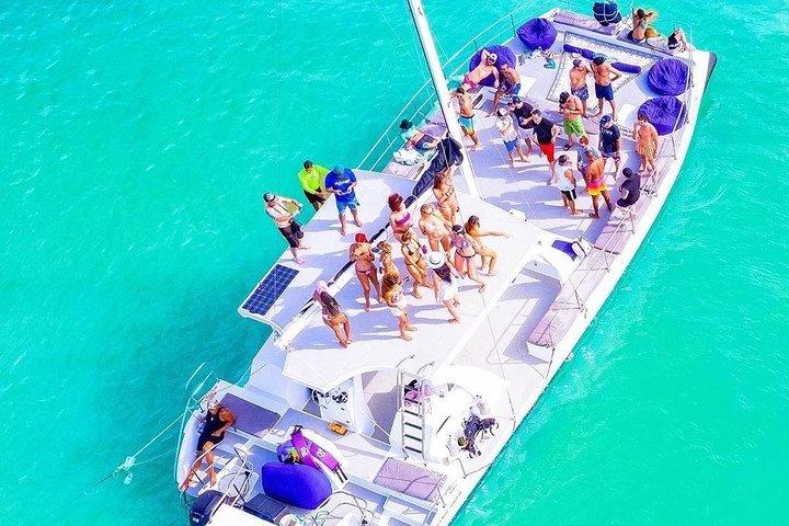Snorkeling Catamaran / Natural Pool