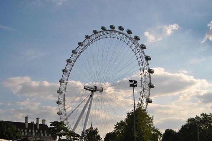 3 hours private walking tour of London