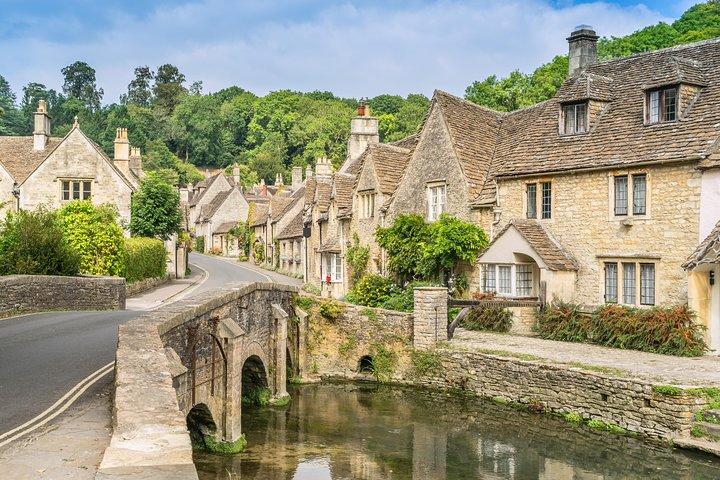 Stratford-upon-Avon/Warwick Castle Independent Full Day Private Tour