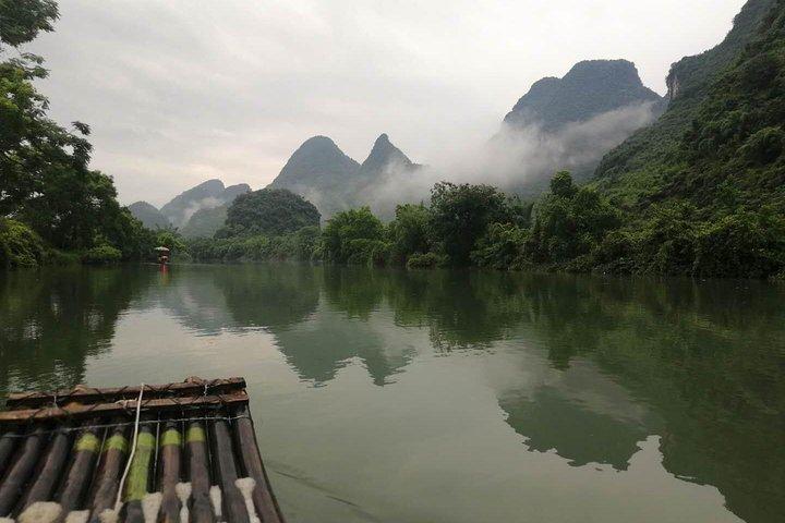 2-hours Yangshuo Yulong Bamboo Boat Tour with the Round-way Private Transfers