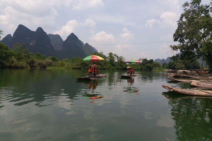 2-hours Yangshuo Yulong Bamboo Boat Tour with the Round-way Private Transfers