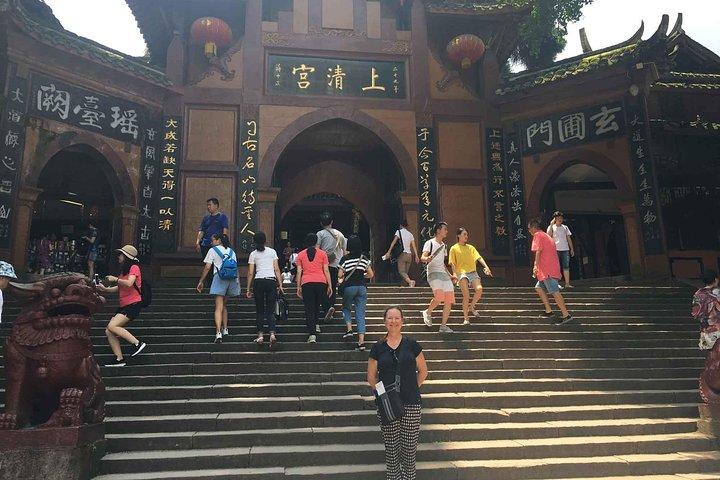 Full-Day Mount Qingcheng and Dujiangyan Irrigation System Tour