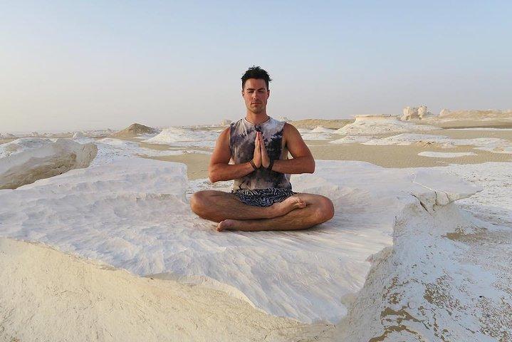Cairo : 3 Days White & Black desert Safari Trip