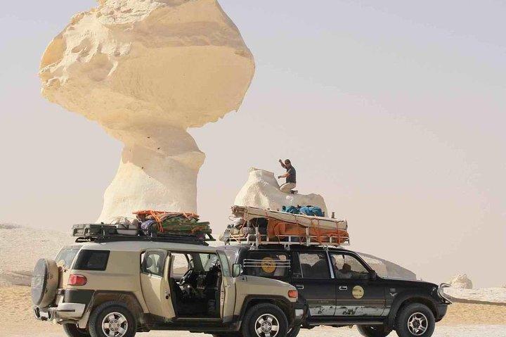 Cairo : 3 Days White & Black desert Safari Trip