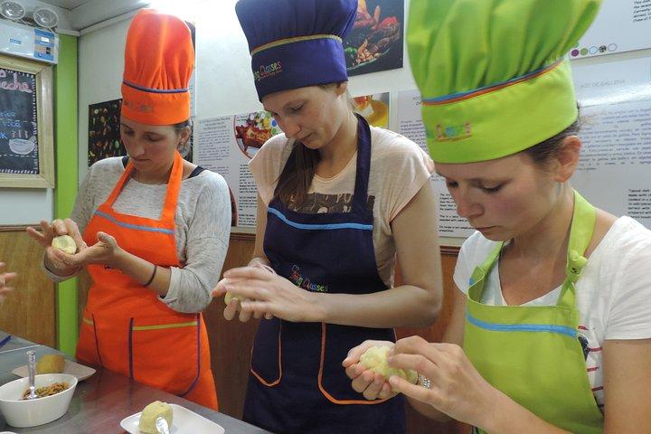 Market-to-Table Peruvian Cooking Class and Cocktail in Cusco