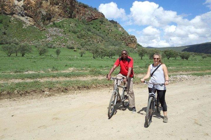 2-Day Tour to Hell's Gate and Lake Nakuru National Park