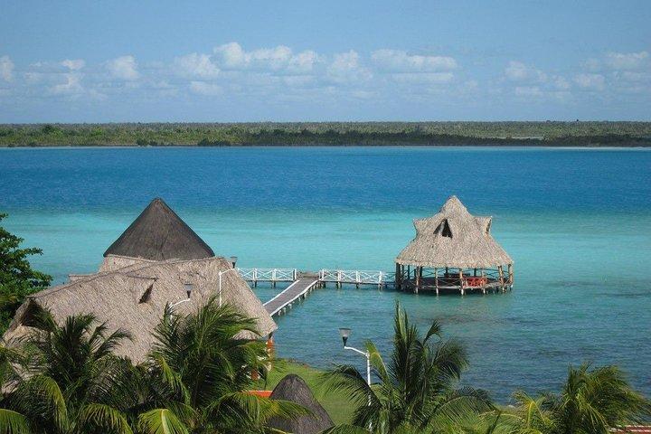Magical BACALAR TOUR with Pontoon Boat ride. (Transportation + Breakfast + Food)
