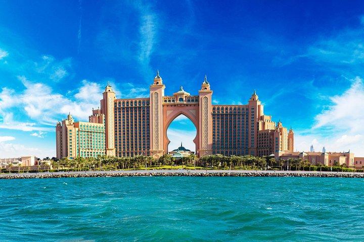 Dubai Airport DXB Round-Trip Private Transfer in Luxury Van