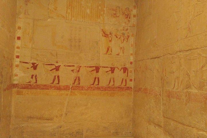 Cairo to Sakkara Full-Day Private Tour with Pick Up and Lunch