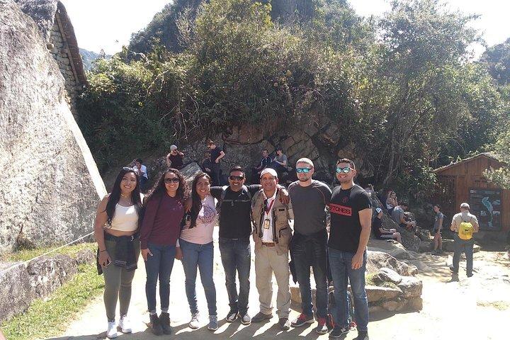 Private Professional Guide in Machu Picchu from Aguas Calientes