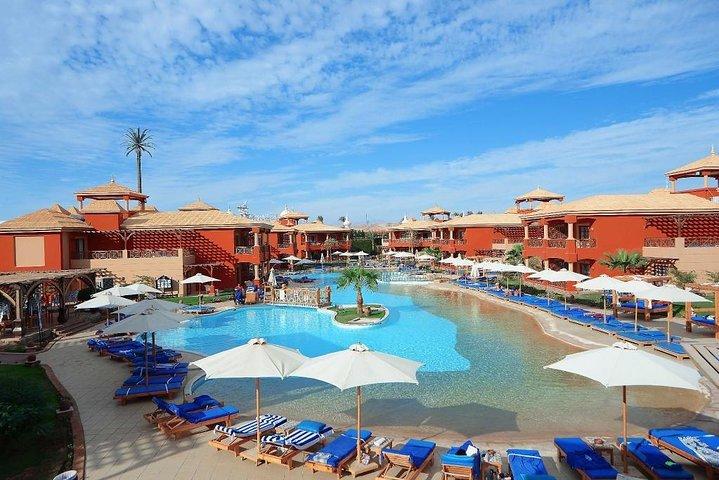 Private Full-Day Tour from Cairo to Hurghada with Pick Up