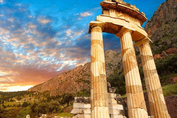 2 DAYS DEPHI -METEORA & Thermopylae Private Trip From Athens