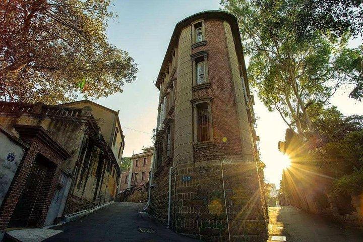 Half-Day Private Tour to Xiamen Gulangyu Island Highlights