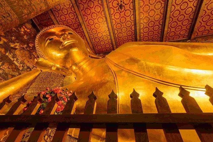 Bangkok’s Three Iconic Temples: Wat Traimit, Wat Pho & Wat Arun