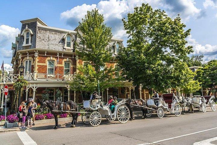 Niagara Falls and Niagara-on-the-Lake Day Tour from Toronto