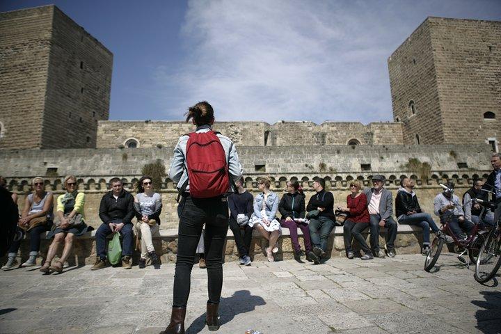 Bari Vecchia Group Tour in Italian