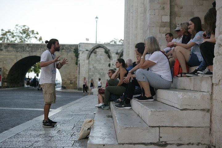 Bari Vecchia Group Tour in Italian