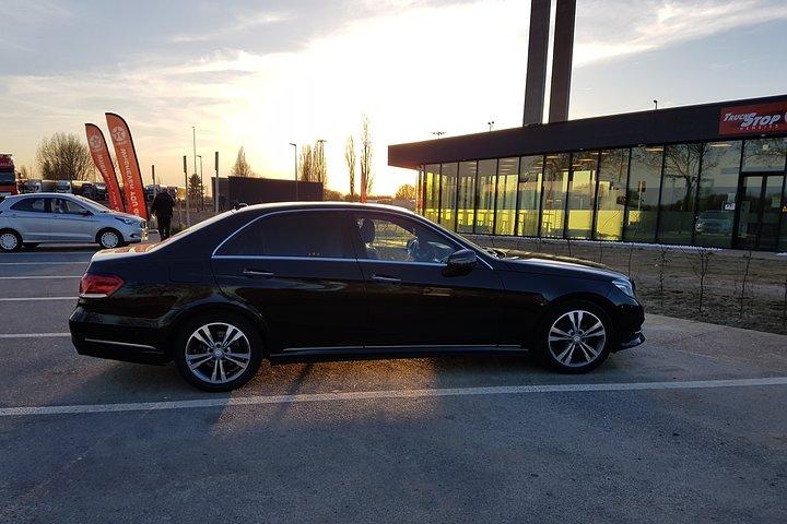 Brussels airport transfer (BRU) from or to Bruges (3 pax sedan)