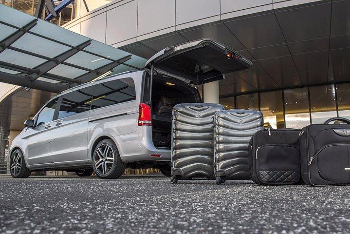 Brussels airport transfer (BRU)  from or to Bruges (Van 7 pax)