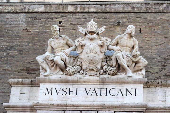 Private Tour of Vatican and Rome's Icons - lunch & Luxury Cars!