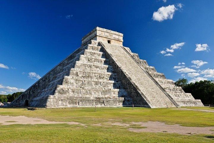 Visit Chichén Itzá from Cancun or Riviera Maya; Lunch and Cenote