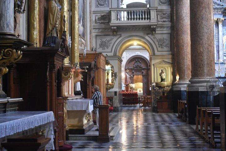 Pope Francis Private 3-Hour Tour in Buenos Aires