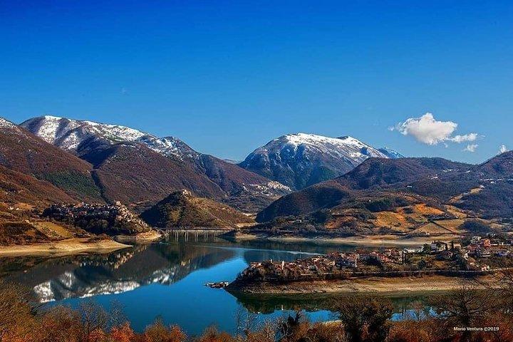 Hike Lake Castle and Good Food!