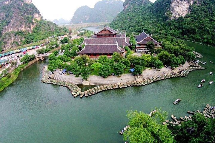 Hoa Lu Citadel - Trang An - Mua Cave Fullday Ninh Binh Private Tour