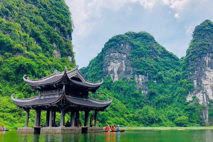 Private Full Day Tour of Mua Cave-Trang An Grottoes from Ha Noi City