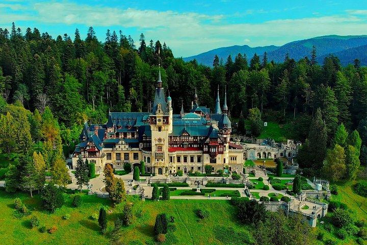 Castle trip from Brasov: PRIVATE Tour to Bran Castle & Peles Palace in Sinaia