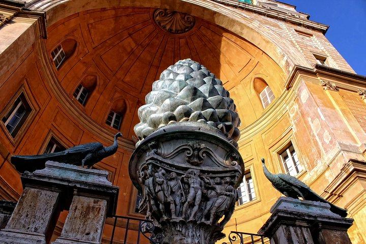 Vatican Museums, Sistine Chapel and St. Peter 's Basilica Tour